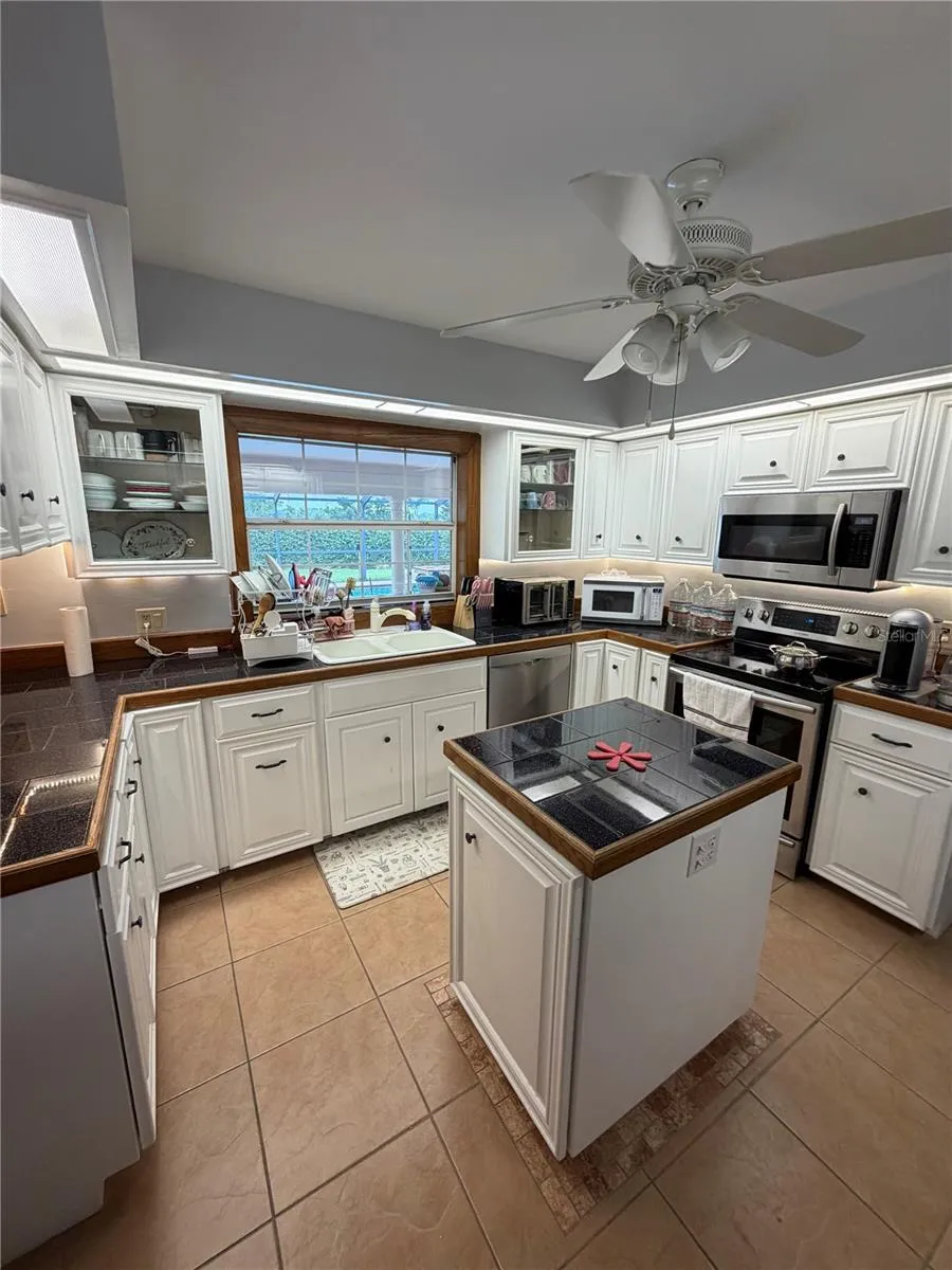 235 HARTRIDGE HILLS DRIVE Winter Haven, FL 33881
