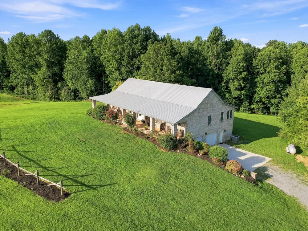 251 Tisdale Dr Smithville, TN 37166