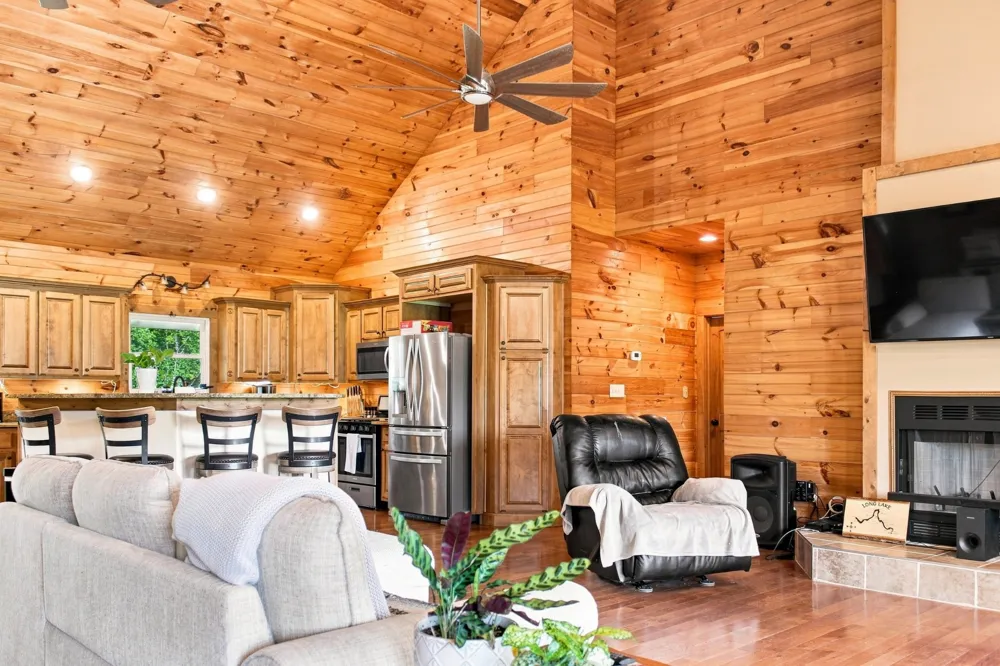 251 Tisdale Dr Smithville, TN 37166