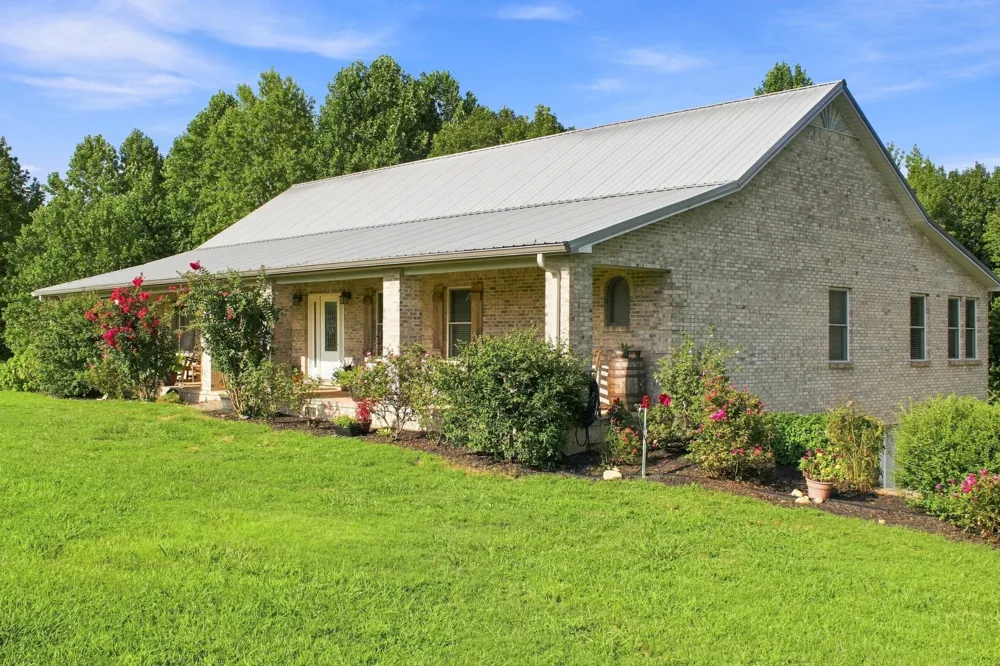 251 Tisdale Dr Smithville, TN 37166