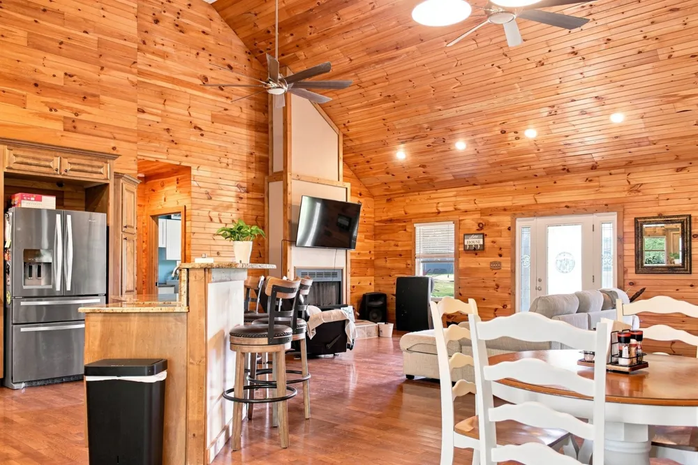 251 Tisdale Dr Smithville, TN 37166
