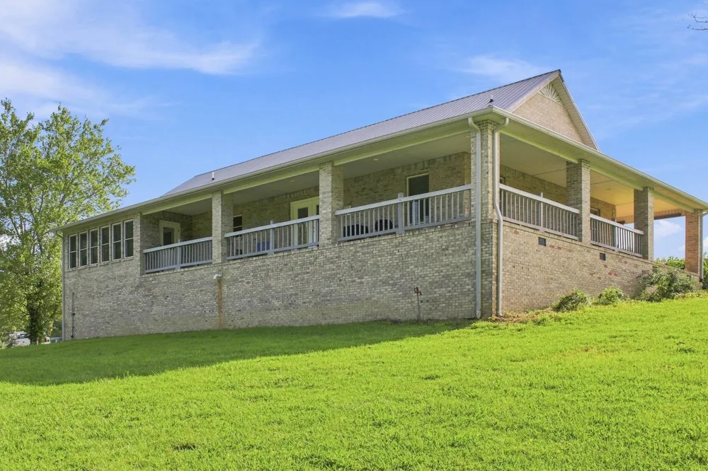 251 Tisdale Dr Smithville, TN 37166
