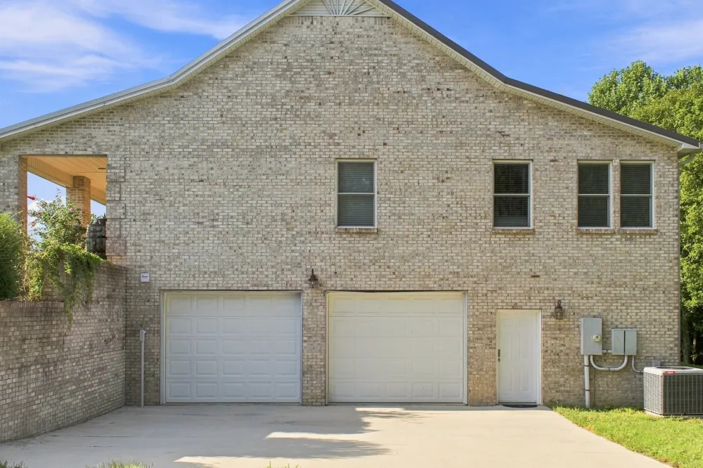 251 Tisdale Dr Smithville, TN 37166