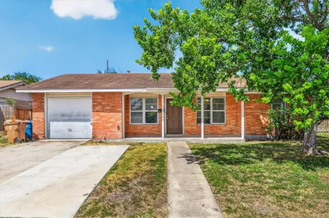 1626 Bois D Arc Place