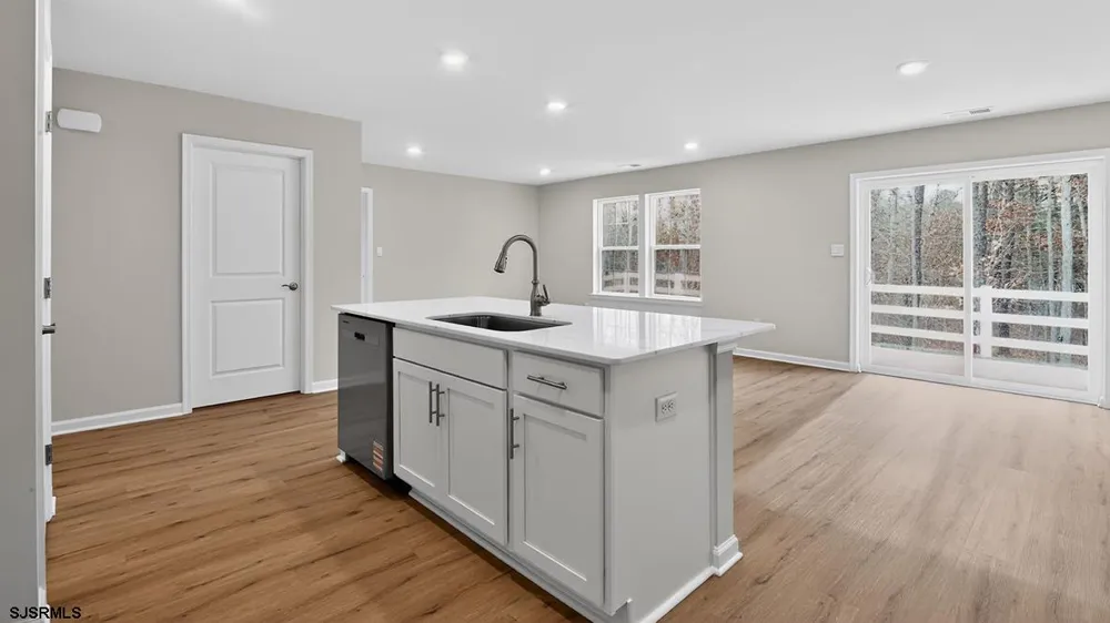217 Huntington Dr Egg Harbor Township, NJ 08234