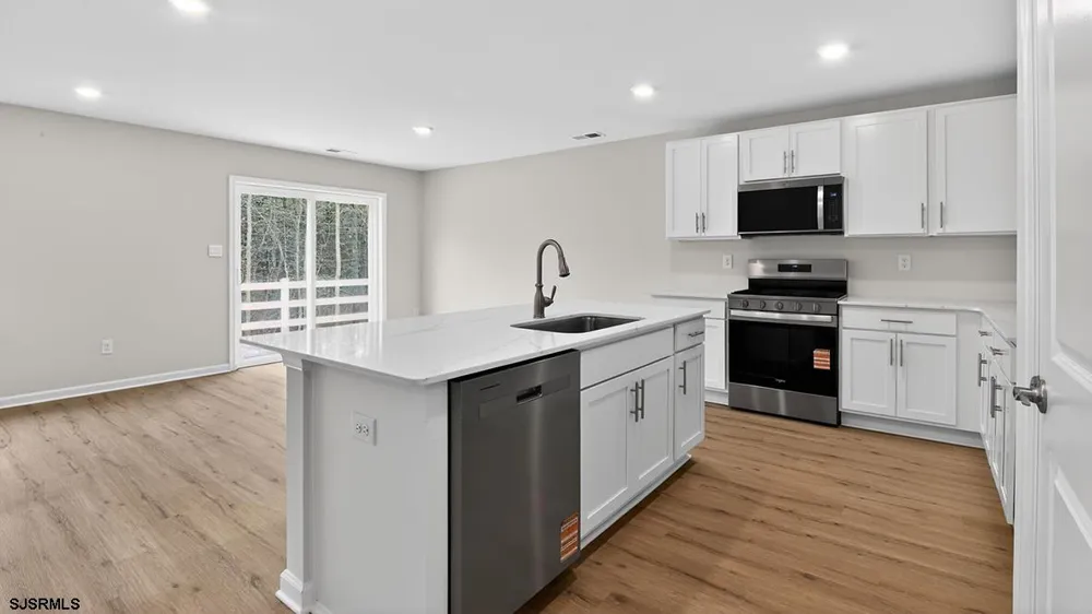 217 Huntington Dr Egg Harbor Township, NJ 08234