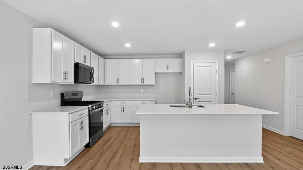 217 Huntington Dr Egg Harbor Township, NJ 08234