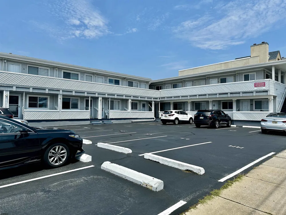 9105 Atlantic Ave Margate, NJ 08402