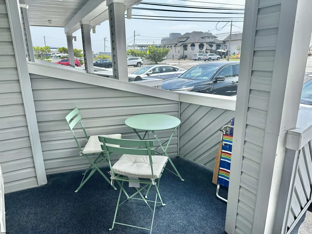 9105 Atlantic Ave Margate, NJ 08402