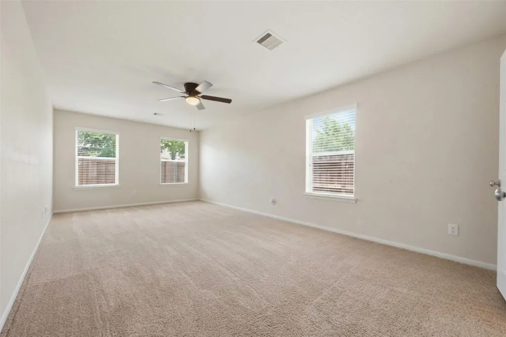1284 Pinto Pass Alvin, TX 77511