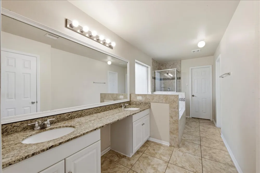 1284 Pinto Pass Alvin, TX 77511