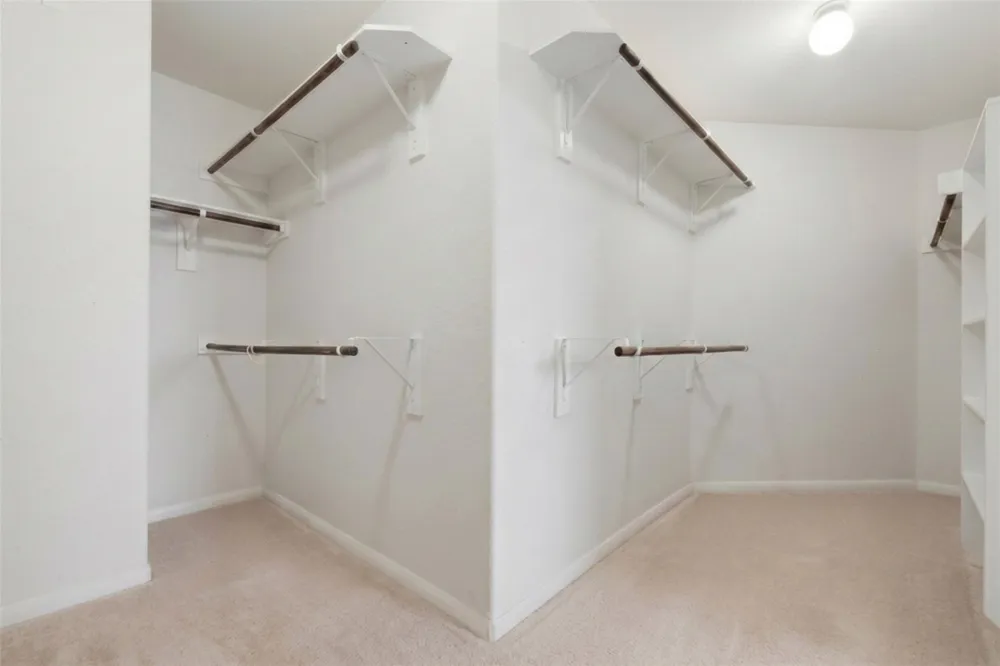 1284 Pinto Pass Alvin, TX 77511