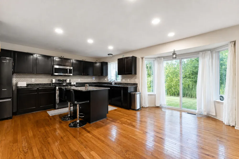 26626 Lakepointe Drive Taylor, MI 48180