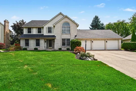 1444 Penncross Drive SE