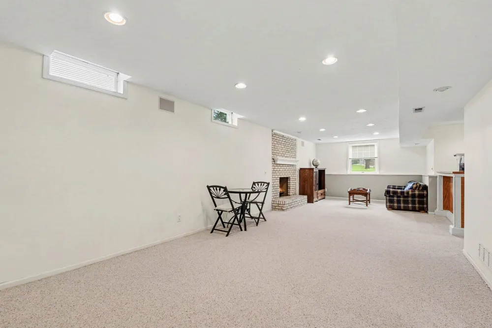 1444 Penncross Drive SE Caledonia, MI 49316
