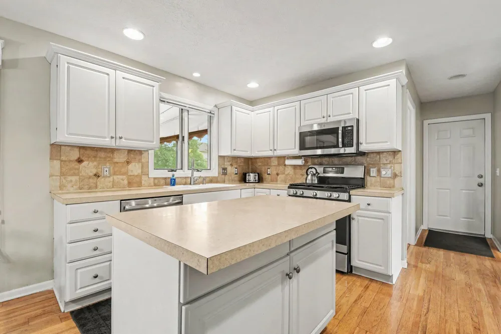 1444 Penncross Drive SE Caledonia, MI 49316