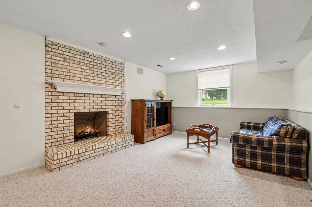1444 Penncross Drive SE Caledonia, MI 49316