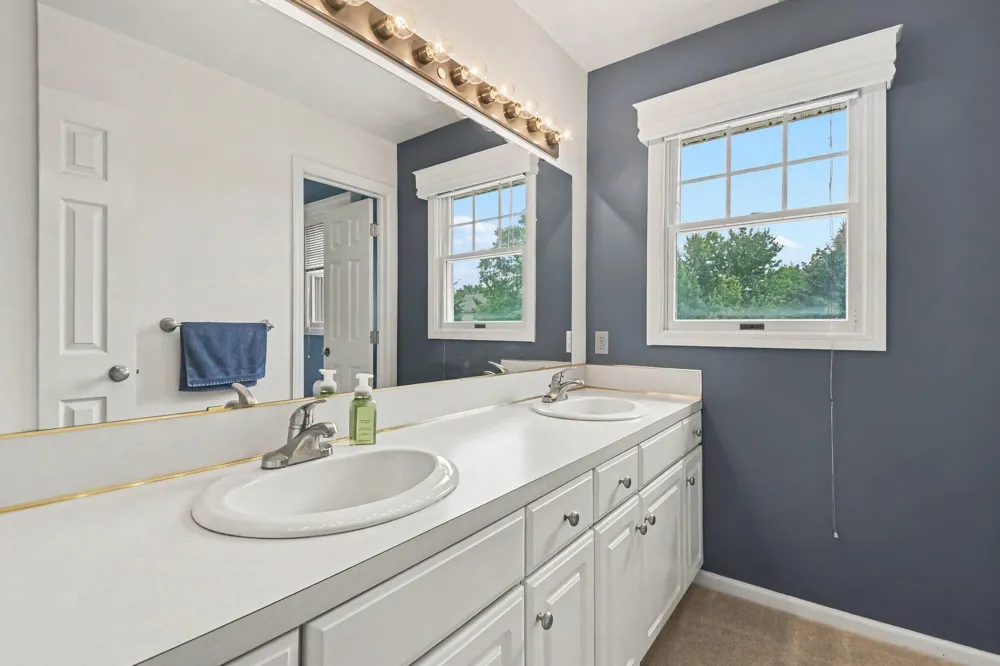 1444 Penncross Drive SE Caledonia, MI 49316