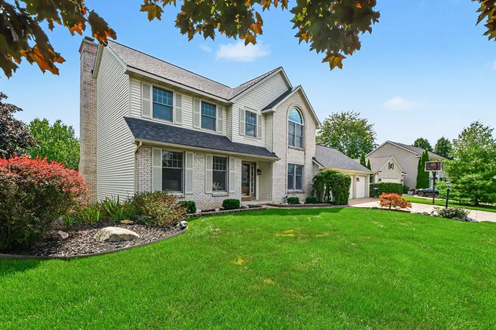 1444 Penncross Drive SE Caledonia, MI 49316