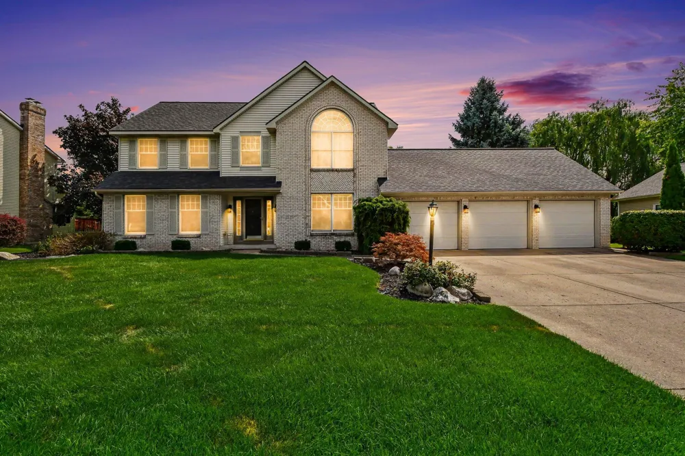 1444 Penncross Drive SE Caledonia, MI 49316