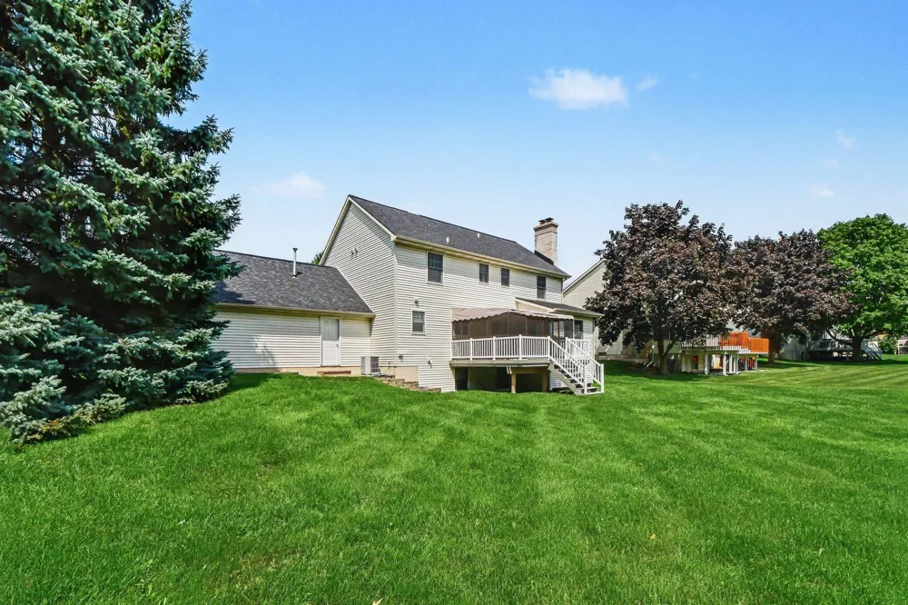 1444 Penncross Drive SE Caledonia, MI 49316
