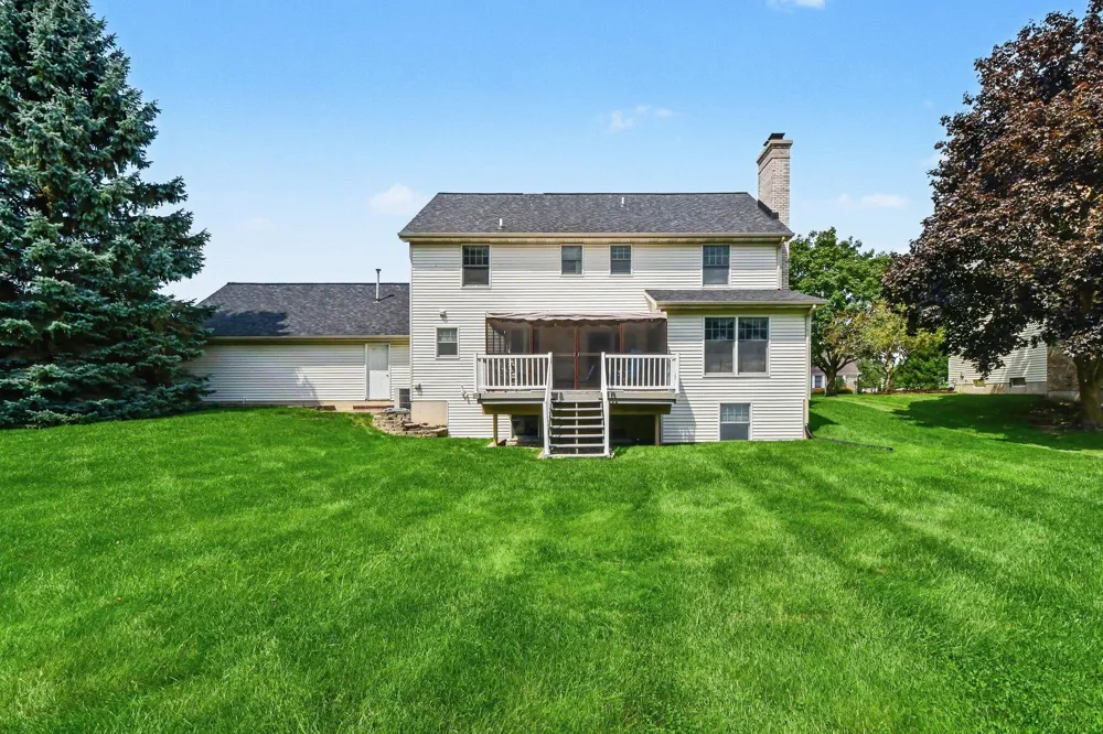 1444 Penncross Drive SE Caledonia, MI 49316
