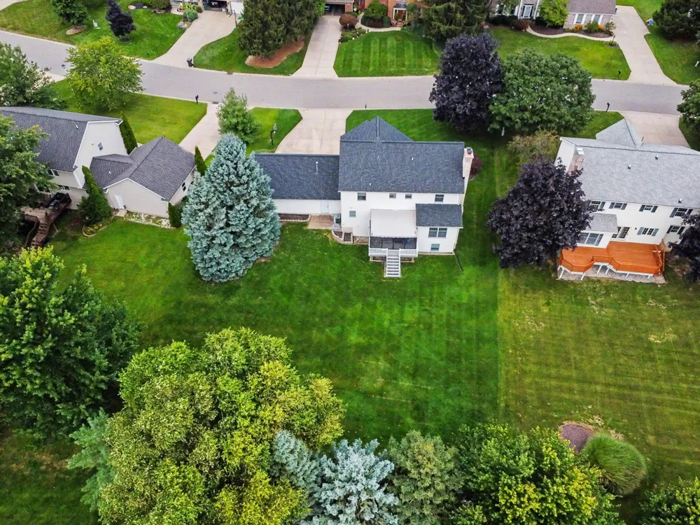 1444 Penncross Drive SE Caledonia, MI 49316
