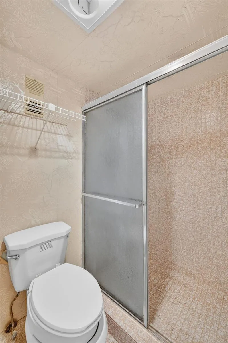 1100 St Charles Place #PH3 Pembroke Pines, FL 33026