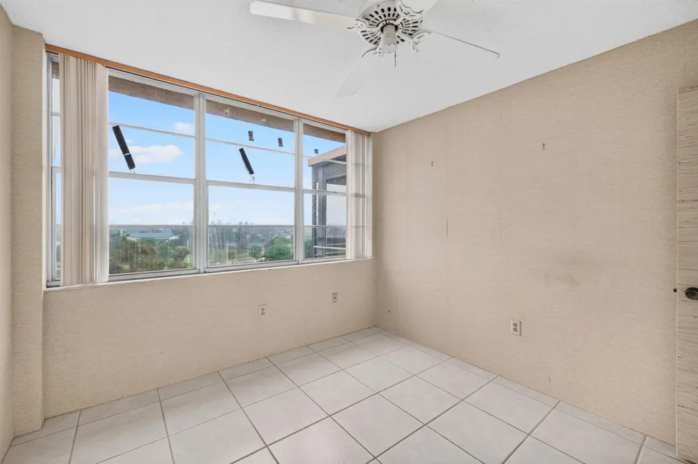 1100 St Charles Place #PH3 Pembroke Pines, FL 33026