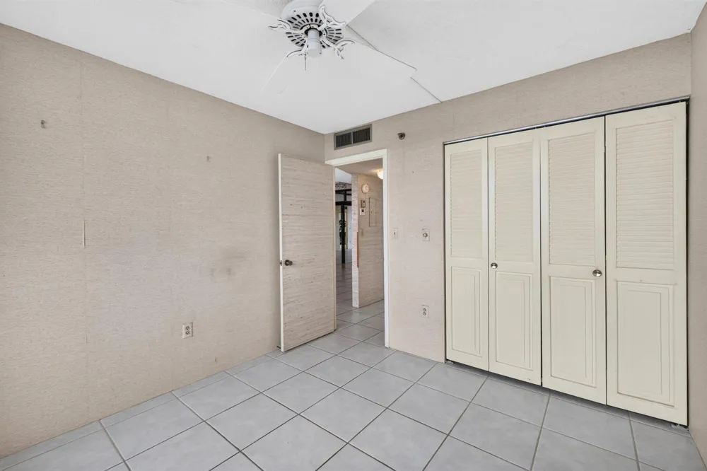 1100 St Charles Place #PH3 Pembroke Pines, FL 33026