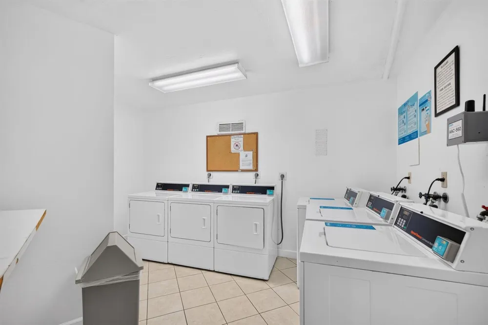 1100 St Charles Place #PH3 Pembroke Pines, FL 33026