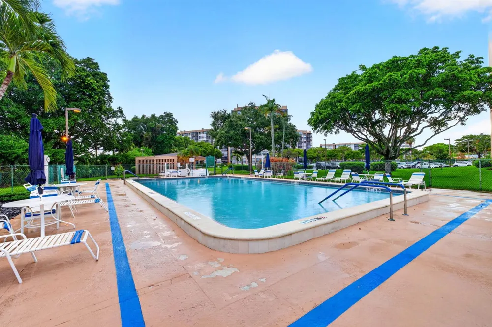 1100 St Charles Place #PH3 Pembroke Pines, FL 33026