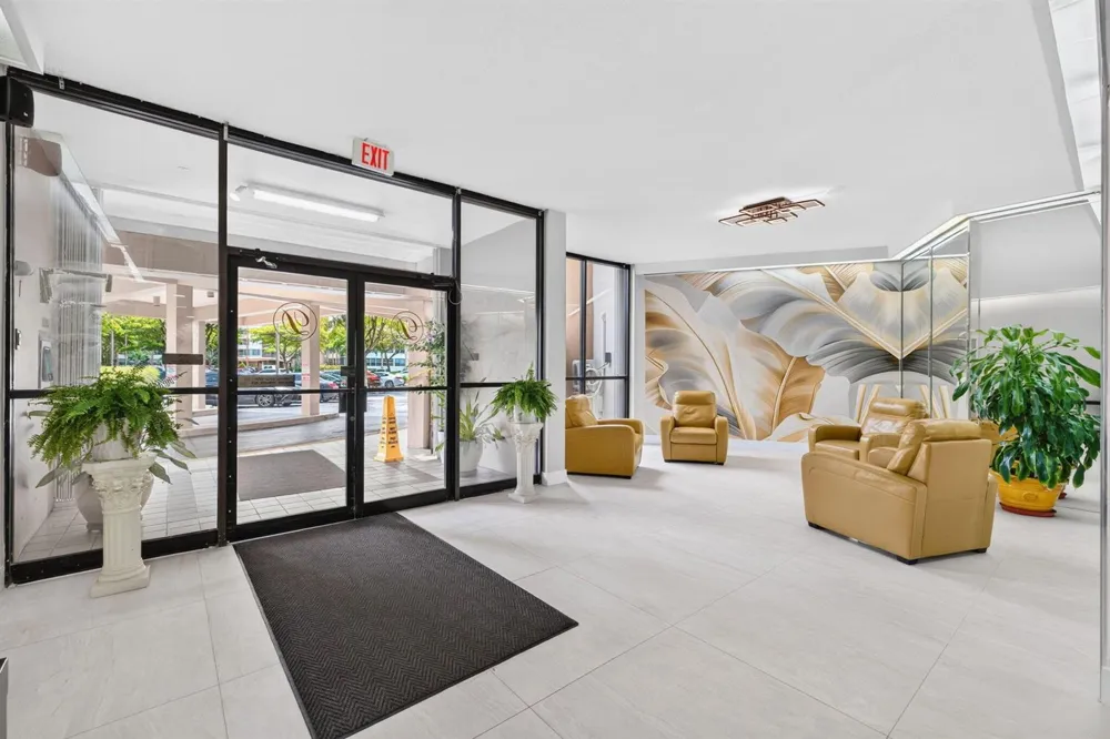 1100 St Charles Place #PH3 Pembroke Pines, FL 33026