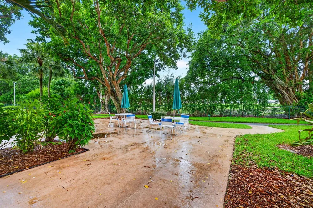 1100 St Charles Place #PH3 Pembroke Pines, FL 33026
