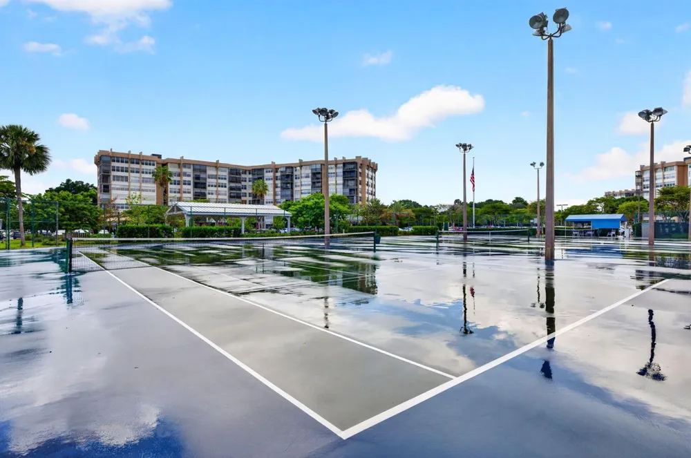 1100 St Charles Place #PH3 Pembroke Pines, FL 33026