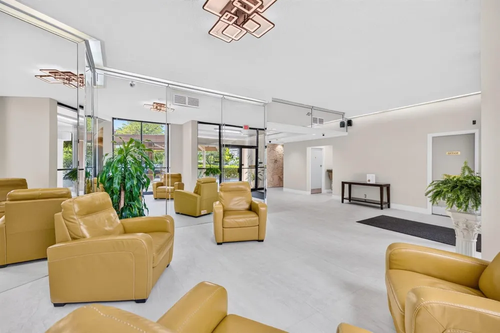 1100 St Charles Place #PH3 Pembroke Pines, FL 33026