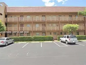 9360 Sunrise Lakes Blvd #302
