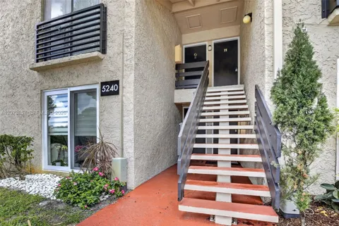 5240 NE 6th Ave #H26