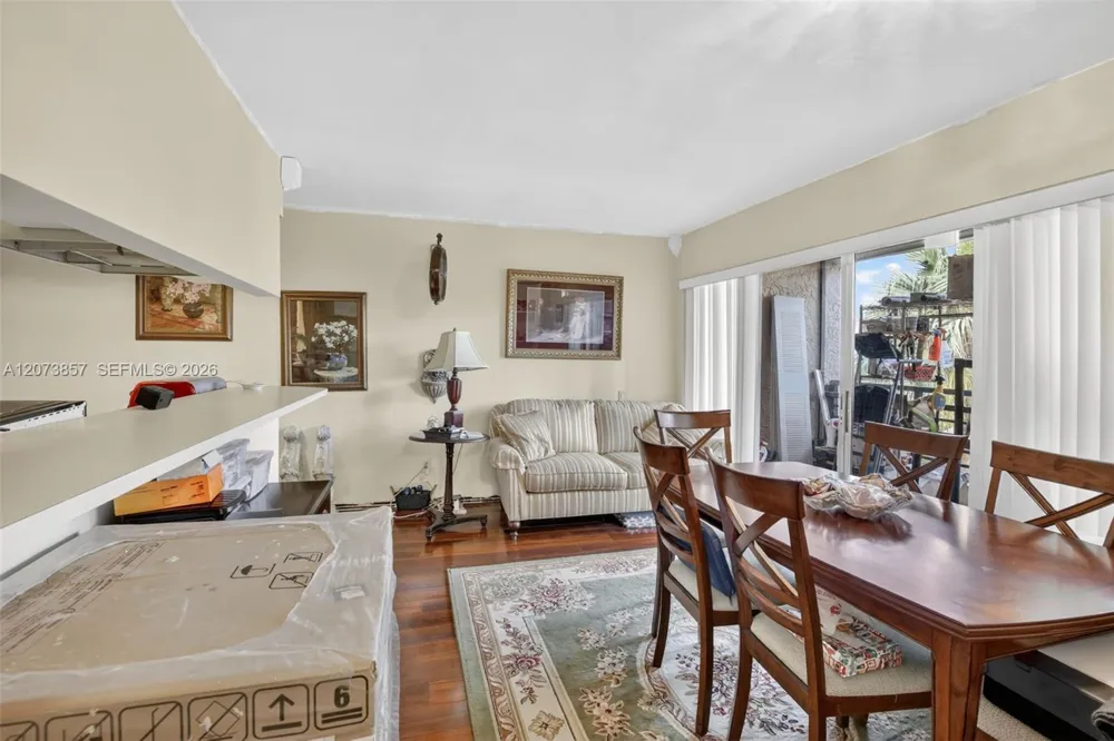 5240 NE 6th Ave #H26 Oakland Park, FL 33334