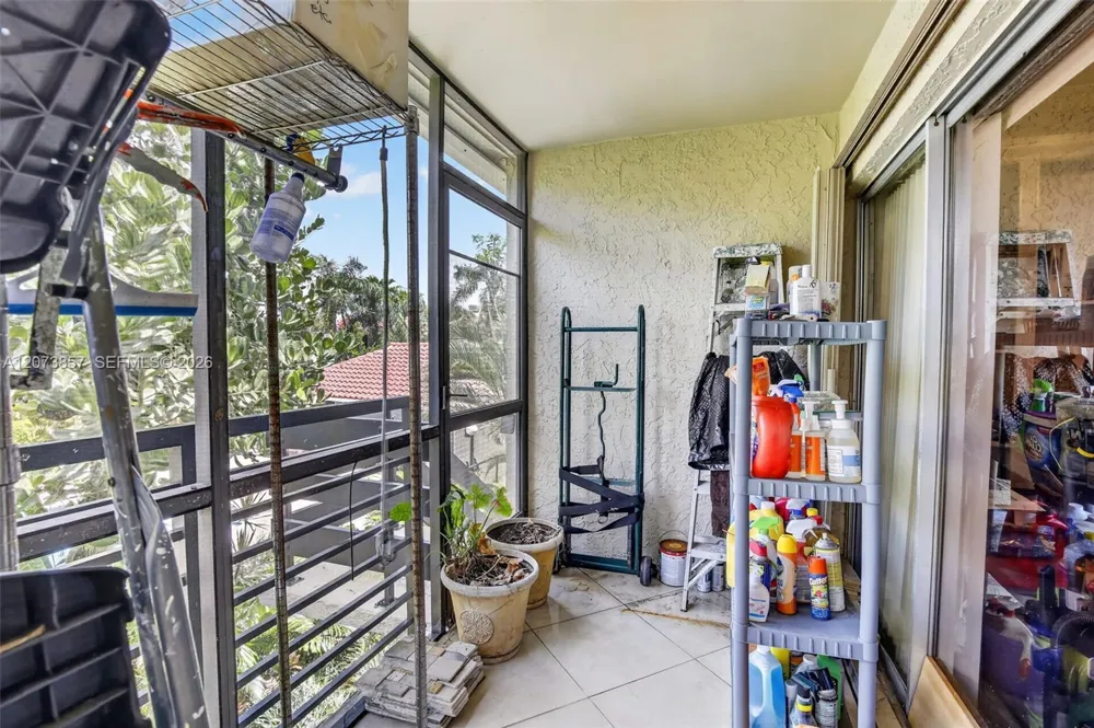 5240 NE 6th Ave #H26 Oakland Park, FL 33334