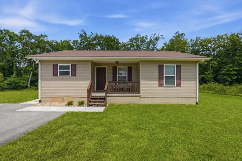 44 Dewey Dr