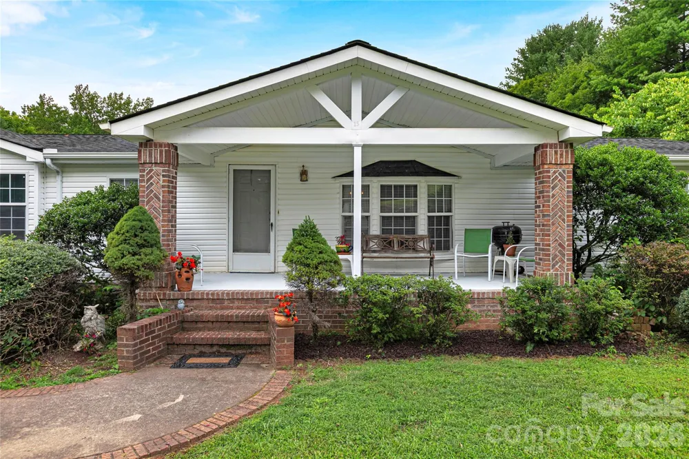 15 Windy Canyon Road Candler, NC 28715
