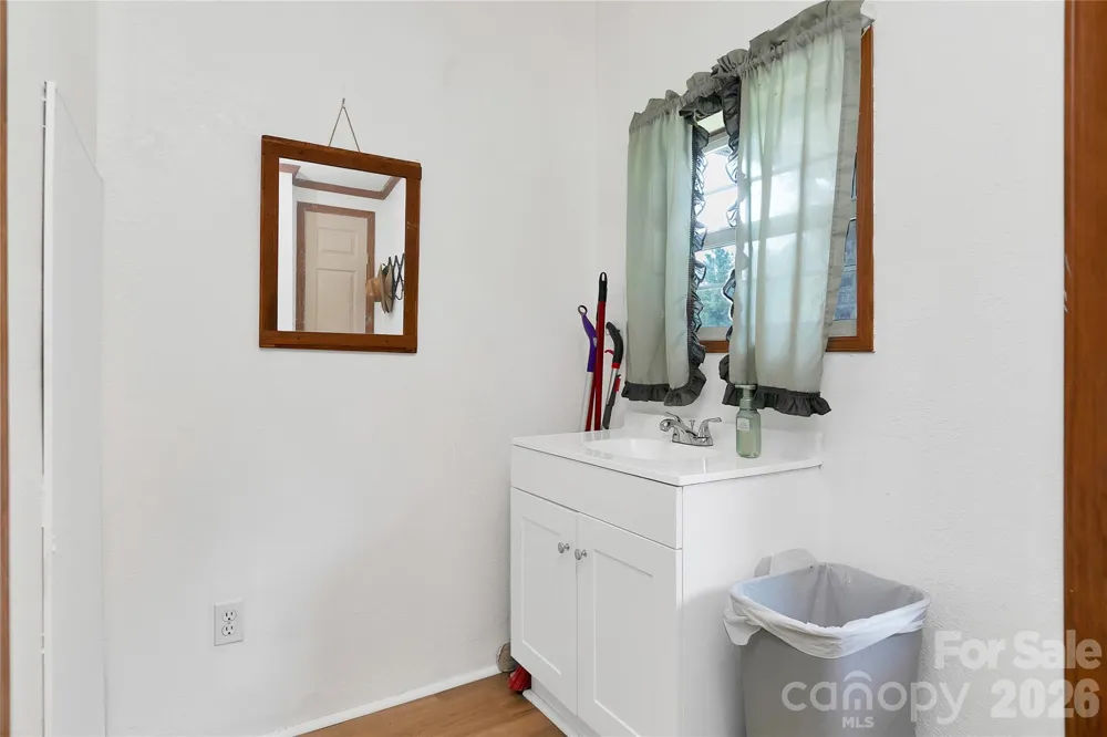 15 Windy Canyon Road Candler, NC 28715