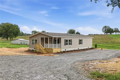 915 Smith Loop Road
