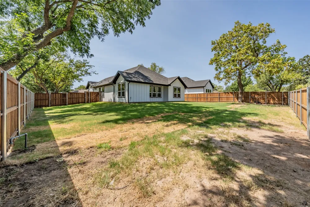 303 Hobbs Avenue Boyd, TX 76023