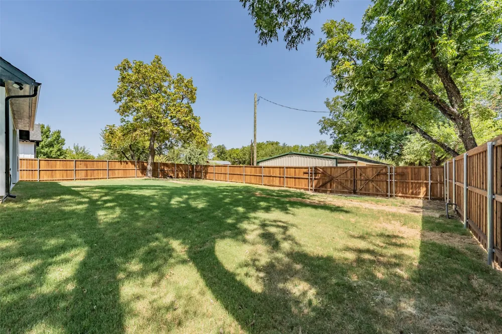303 Hobbs Avenue Boyd, TX 76023