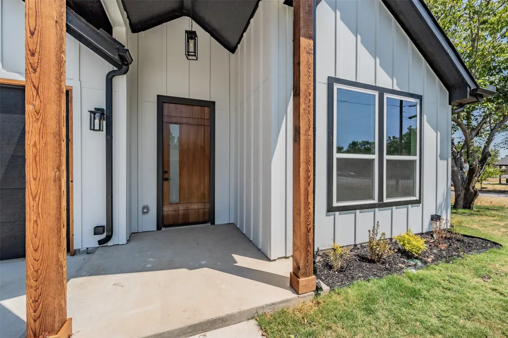303 Hobbs Avenue Boyd, TX 76023