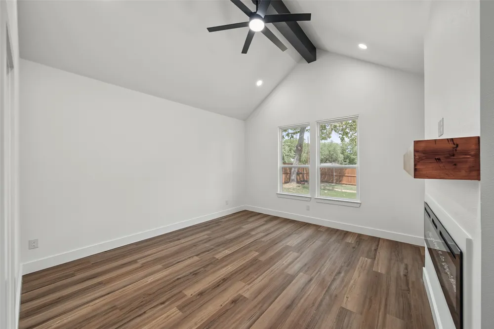 303 Hobbs Avenue Boyd, TX 76023