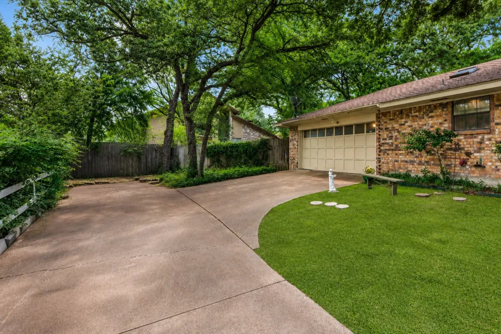 1455 Warrington Court Fort Worth, TX 76112