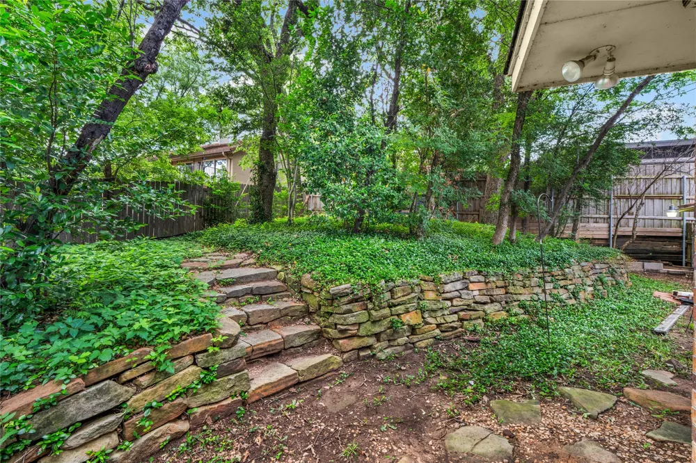 1455 Warrington Court Fort Worth, TX 76112